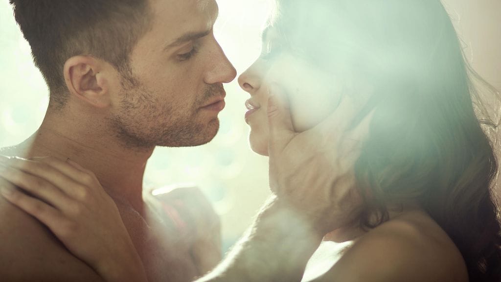 Kaikki asiat suutelemisessa eivät ole miesten mieleen.