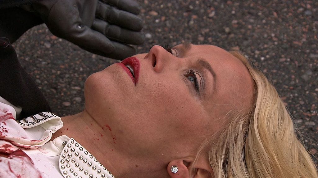 Salatut elämät - Jenni (Anu Palevaara).