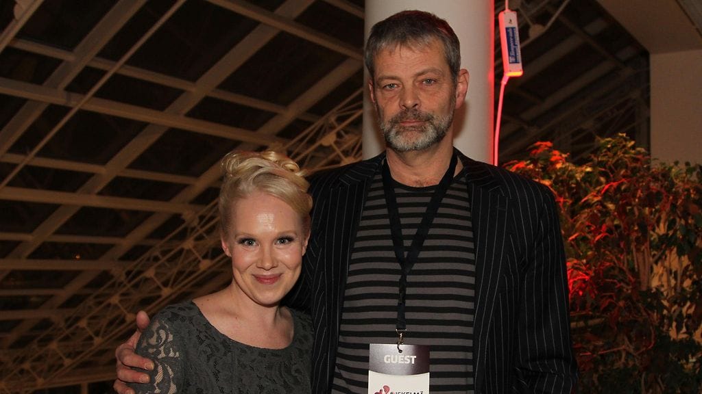 Tuore pari Saara Saarteinen ja Roman Schatz.