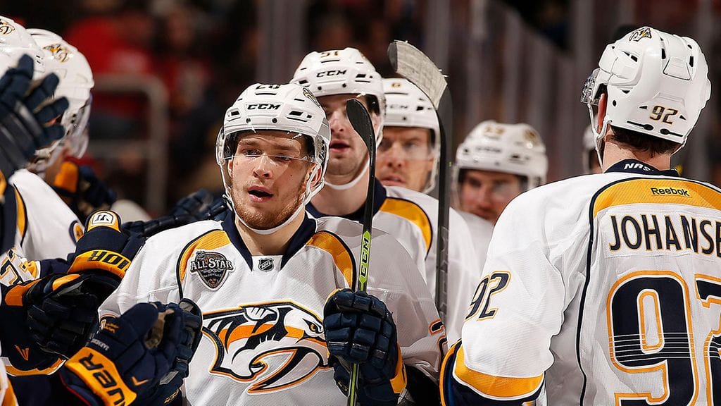 Miikka Salomäki juhlimassa maaliaan