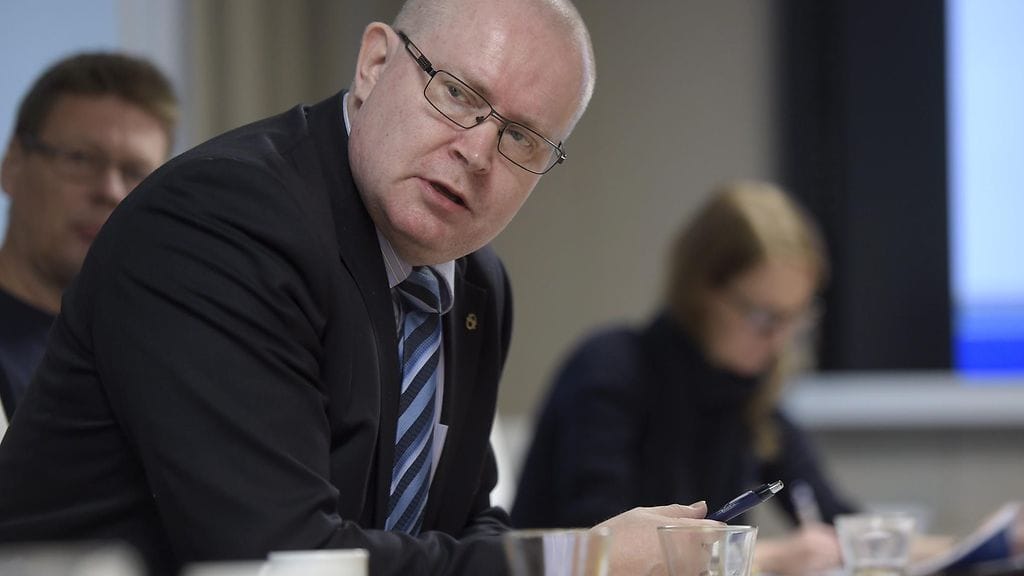 Iltalehden mukaan oikeus- ja työministeri Jari Lindströmin erityisavustaja oli lobbausmatkalla Kiinassa.