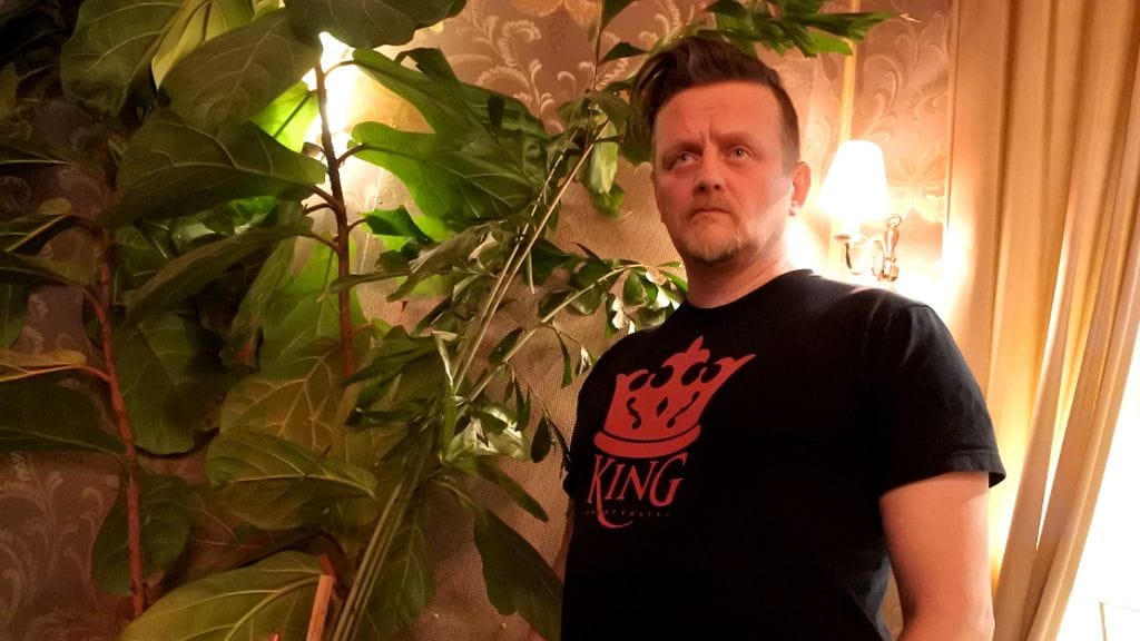 PS Kemin pomo Antti Pasanen ja vuonna 1949 valmistuneen Kemin Merihovin eleganssia