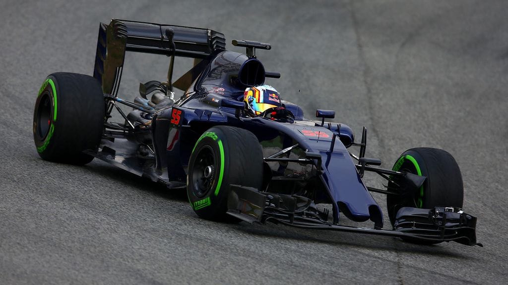 Carlos Sainz Jr. aloittaa Toro Rosson testit Barcelonassa.
