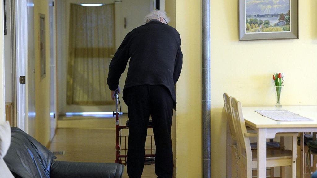 Professorin mukaan tutkimushavainnot ovat jälleen vahvistaneet tietoja siitä, että hyvät elämäntavat keski-iässä enteilevät tervettä vanhuutta. Kuvituskuva.