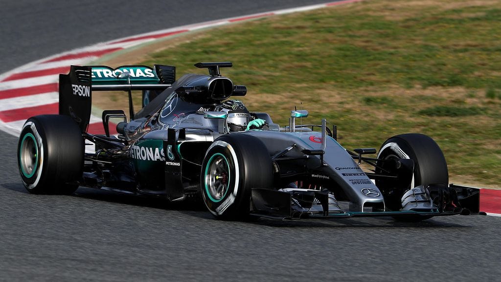 Nico Rosberg hyppäsi Mersun rattiin myös keskiviikkoaamuna.