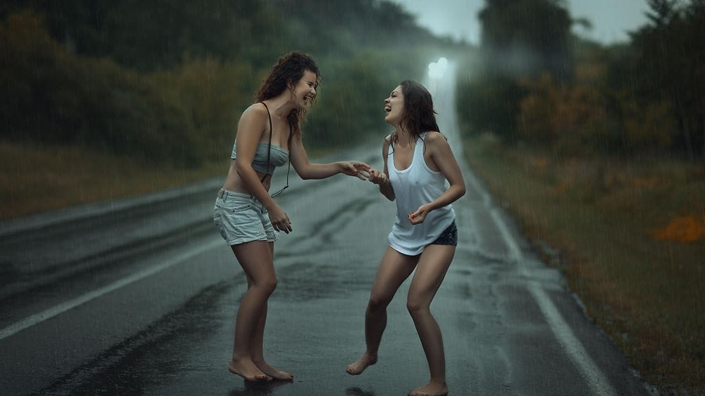 Naisia kesällä (1)