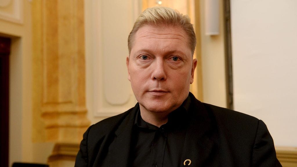 Vesa Keskinen ei suostu vielä valottamaan kauneusleikkauksensa syytä.