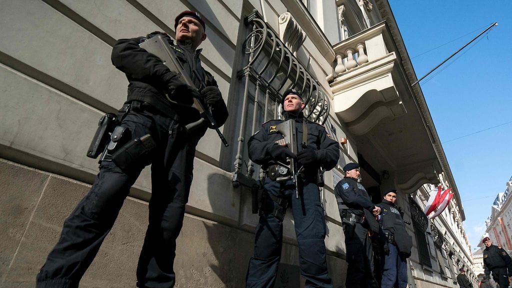 Poliisin mukaan usean haavoittuneen vammat ovat vakavia.