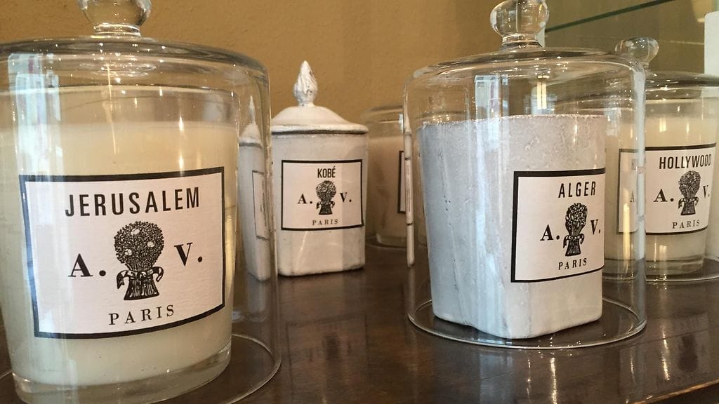 Tuoksukynttilät, Proloque