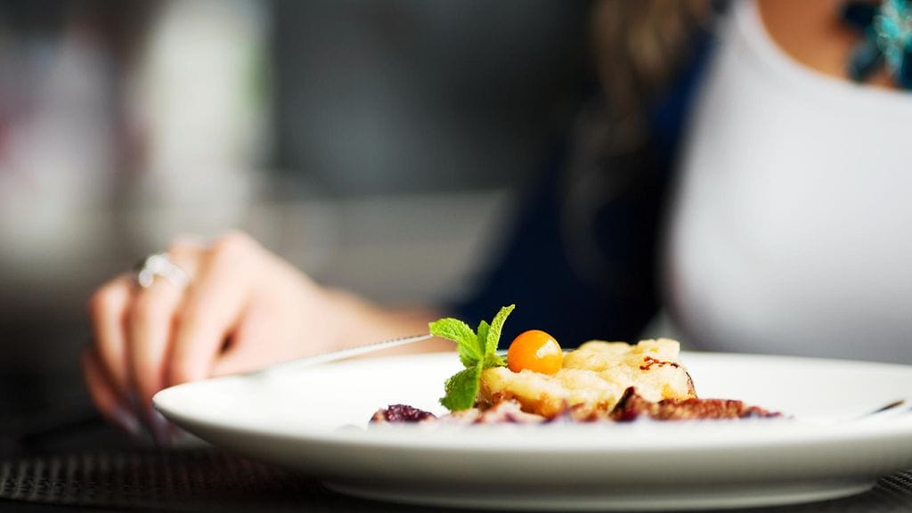 Suosittu Sunday Times -lehti ei enää käytä huonon arvion antaneiden naisten palveluksia.