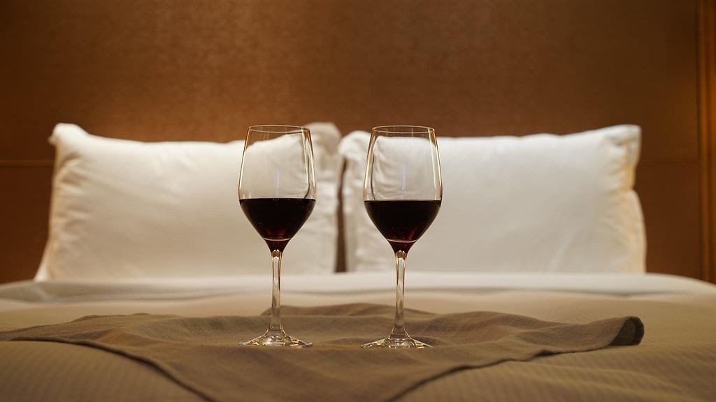 Kaksi lasia viiniä ennen nukkumaanmenoa on laihdutuksen kannalta optimaalisin määrä.