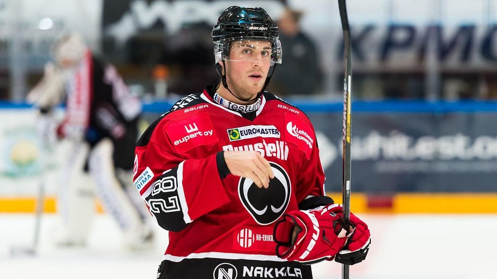 Jake Hansen ja muut Ässät-pelaajat kiinnostivat Porissa.