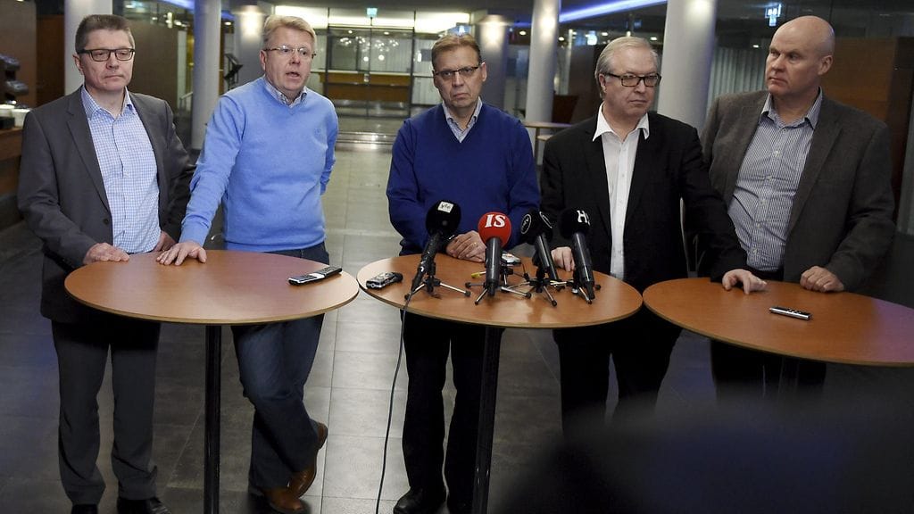 Työmarkkinajärjestöt eivät antaneet tarkkaa arviota neuvottelujen päättymisestä.