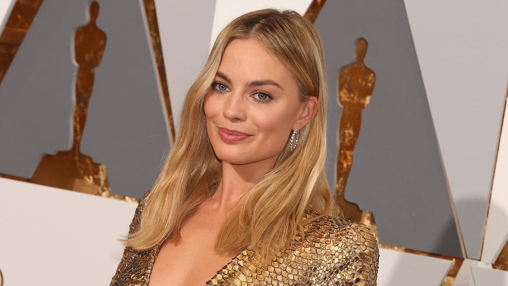 Margot Robbie näyttelee Janea tänä vuonna ensi-iltaan tulevassa Tarzan-elokuvassa. Hänet tunnetaan esimerkiksi roolistaan elokuvassa The Wolf of Wall Street.