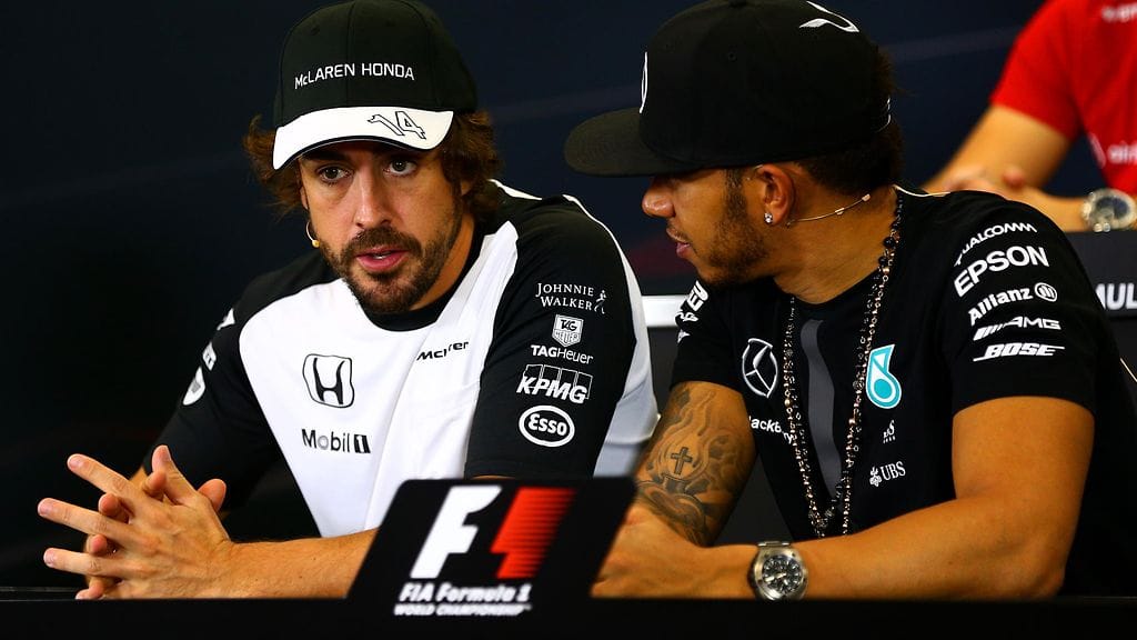Fernando Alonso ja Lewis Hamilton Meksikossa viime lokakuussa.