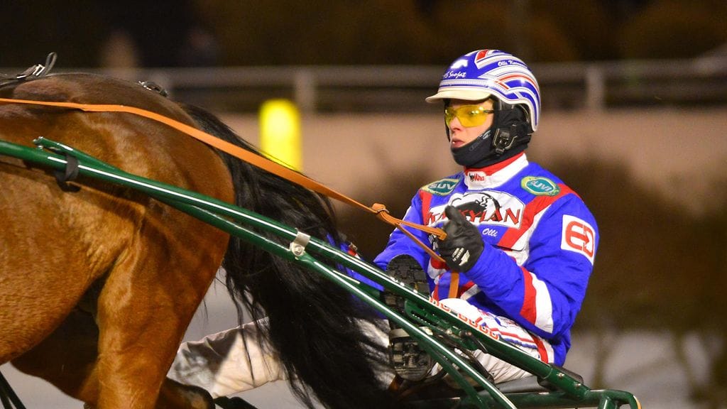 Olli Koivunen narutteli viikonlopun alkajaisiksi kaksoisvoiton kotiradallaan Metsämäessä.