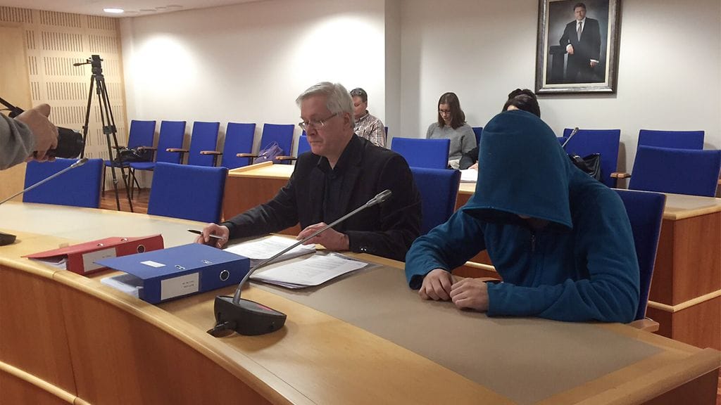 Syyttäjä vaatii 19-vuotiaalle miehelle rangaistusta muun muassa 16-vuotiaan tytön murhasta.