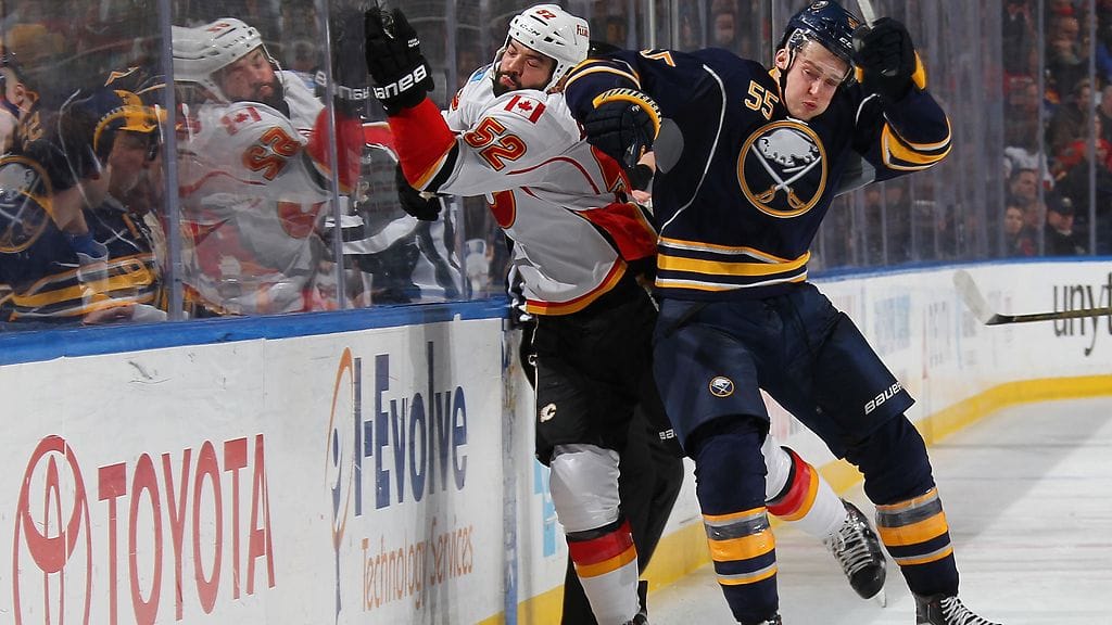 Rasmus Ristolainen onnistui vaihteeksi maalinteossa.