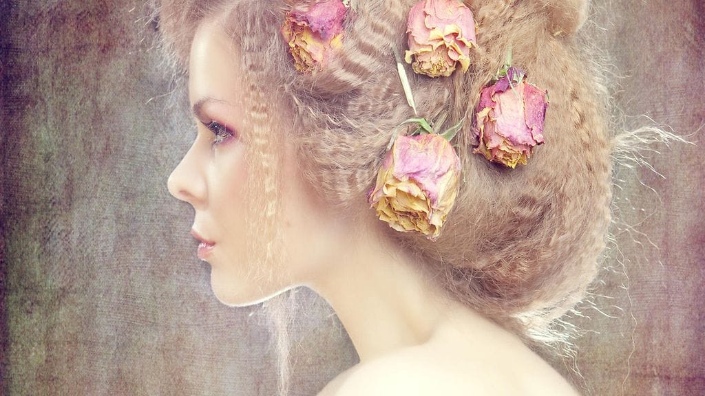 Naiskauneutta on aina pyritty ikuistamaan tavalla tai toisella.