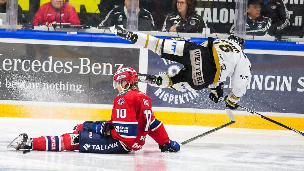 HIFK ja Kärpät kohtaavat taas loppuunmyydyssä ottelussa. Kuva marraskuun ottelusta, jonka HIFK voitti 5-1.