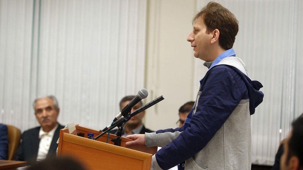 Iranilainen miljardööri Babak Zanjani on tuomittu kuolemaan korruptiosta.