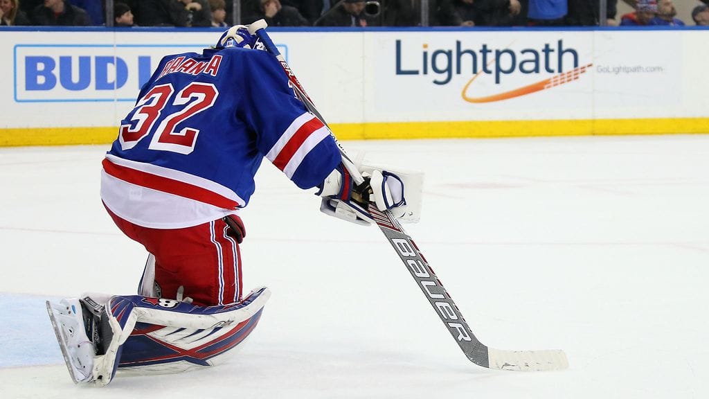 Antti Raanta ei torjunut Rangersia voittoon.