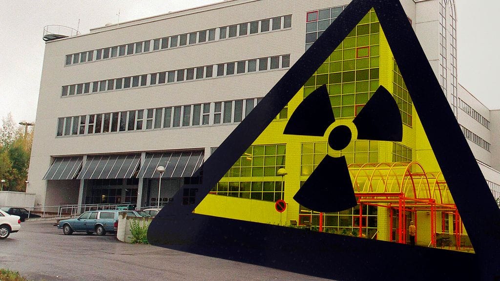 Fennovoima ei ole pystynyt toimittamaan vaadittavia dokumentteja Säteilyturvakeskus Stukille sovitussa aikataulussa. Kuvassa Stukin toimitalo Helsingin Roihupellon teollisuusalueella.