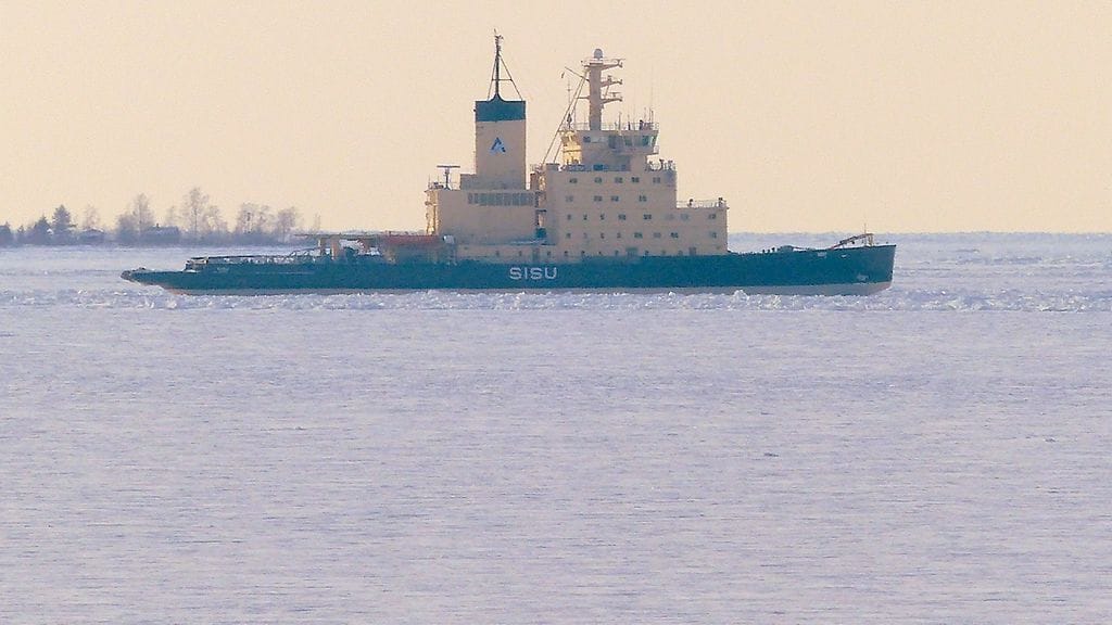 Jäänmurtaja Sisu oli Kalajoen Rahjan sataman edustalla 3. maaliskuuta 2016. Kuva: Matti Hietala