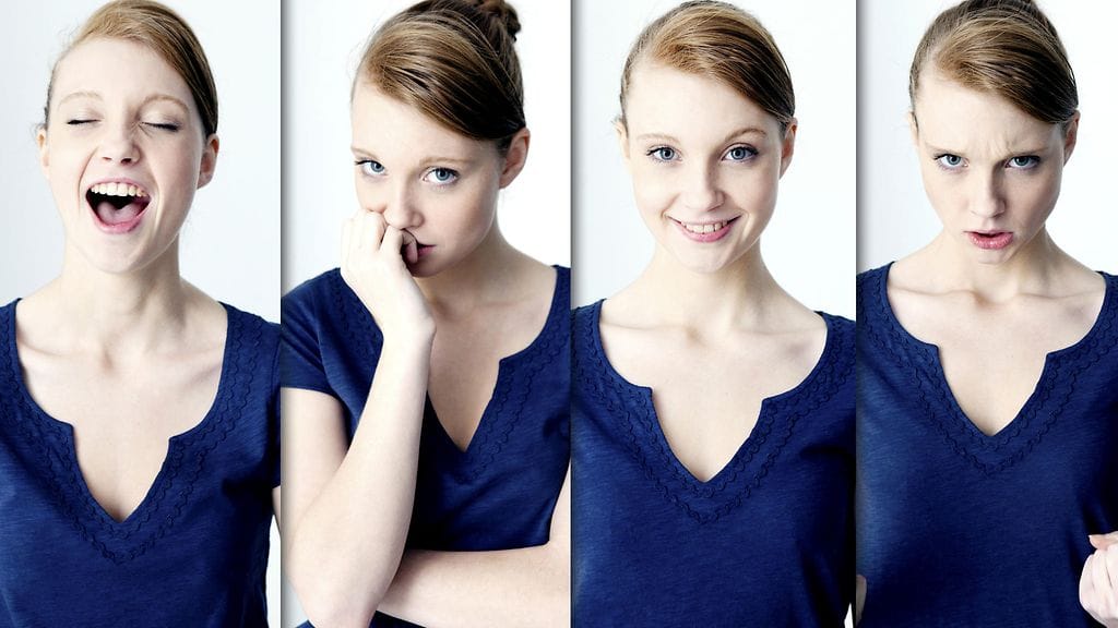 Käsien asennosta voi päätellä henkilön luonteenpiirteen. Uskotko sinä tähän?