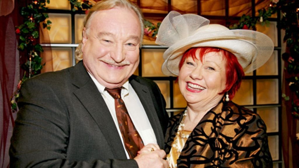 Salatut elämät - Markku (Ossi Ahlapuro) ja Mirkku (Tuija Peipponen)