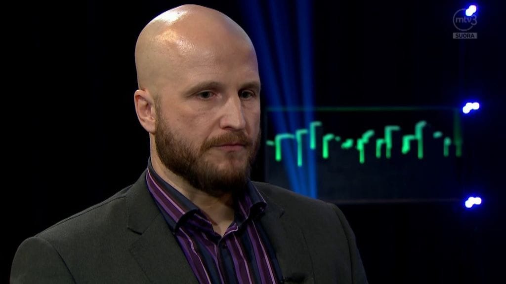 Nettipoliisi Marko "Fobba" Forss on myöntänyt olleensa ylläpitäjänä salaisessa Facebook-ryhmässä, jossa Long Play -julkaisun mukaan käydään rasistista keskustelua.