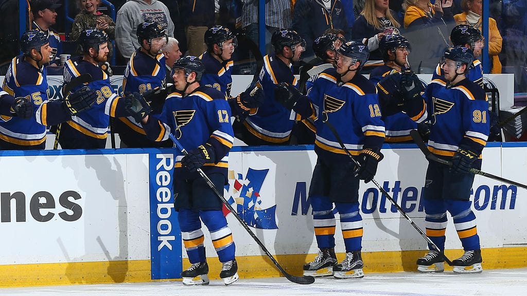 Jaden Schwartzin, Jori Lehterän ja Vladimir Tarasenkon peli kulkee.