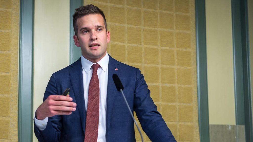 Ruotsin terveysministeri Gabriel Wikströmin mukaan naapureiden kovaääninen seksi on pelkästään mukava juttu.