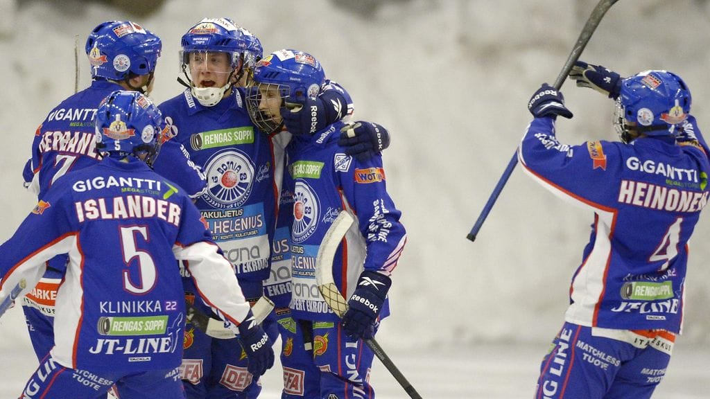 Botnian Tuomas Määttä (kesk.)