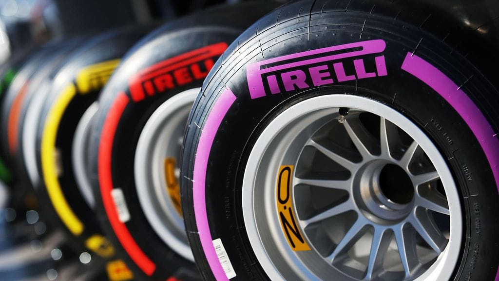 F1-autoissa käytetään nykyistä leveämpiä renkaita ensi kaudella.