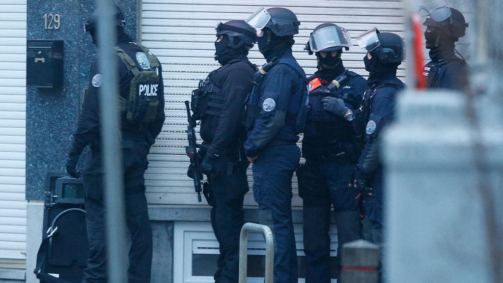 Poliiseja Brysselin terrorismin vastaisessa operaatiossa 15. maaliskuuta 2016.