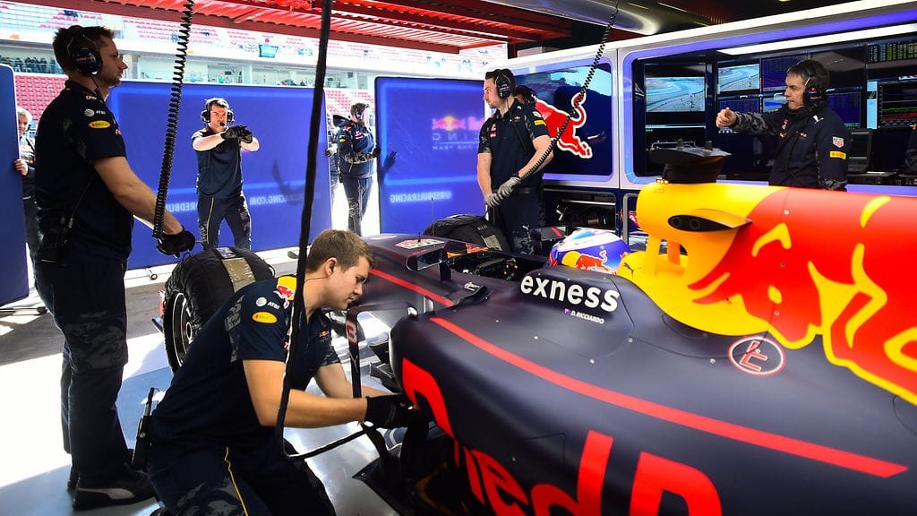 Daniel Ricciardon Red Bull -autoon tulee uutta tarraa.