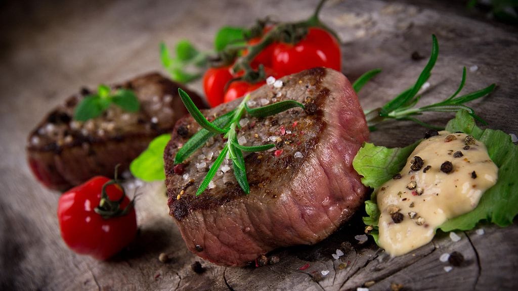 Täydellinen sisäfilepihvi valmistuu uunin kautta.