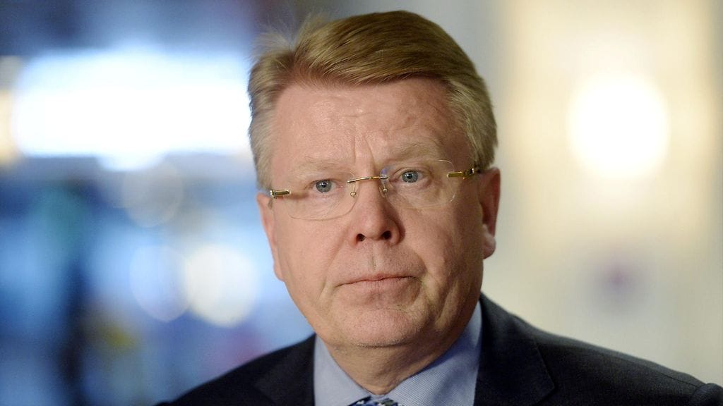 EK:n toimitusjohtaja Jyri Häkämies kiittää hallituksen toimia kannustinloukkujen purkamiseksi, jotta työllisyys parantuisi.