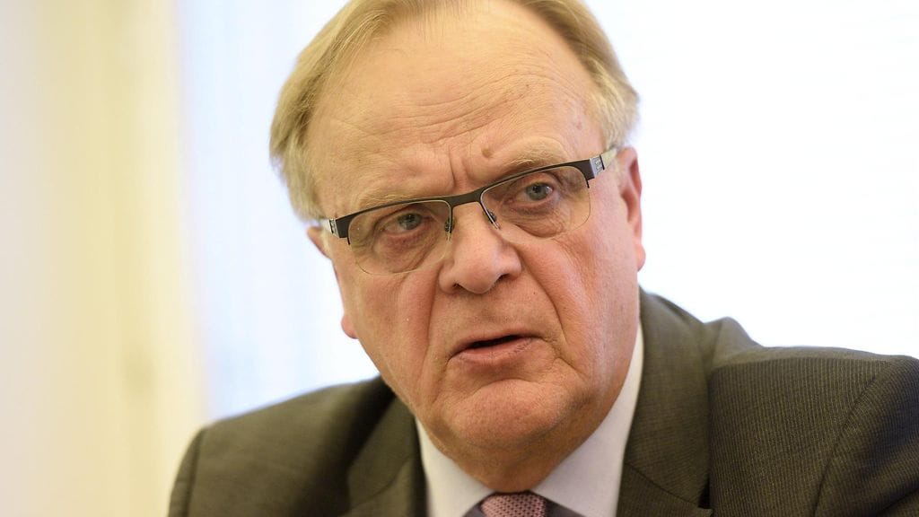 Ihalaisen mukaan resurssit, vaikka niitä lisätäänkin TE-toimistoihin, eivät tule riittämään.