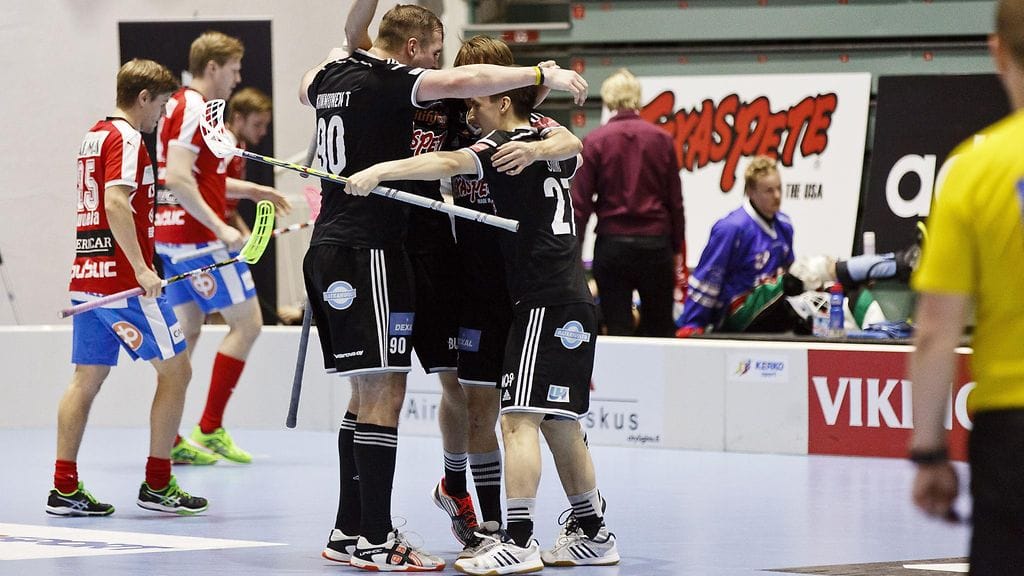 Salibandyn suosio on kasvanut entisestään.