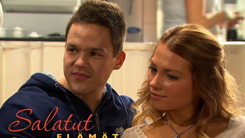 Salatut elämät – Lari ja Iida (Ronny Roslöf ja Rosa Rusanen).