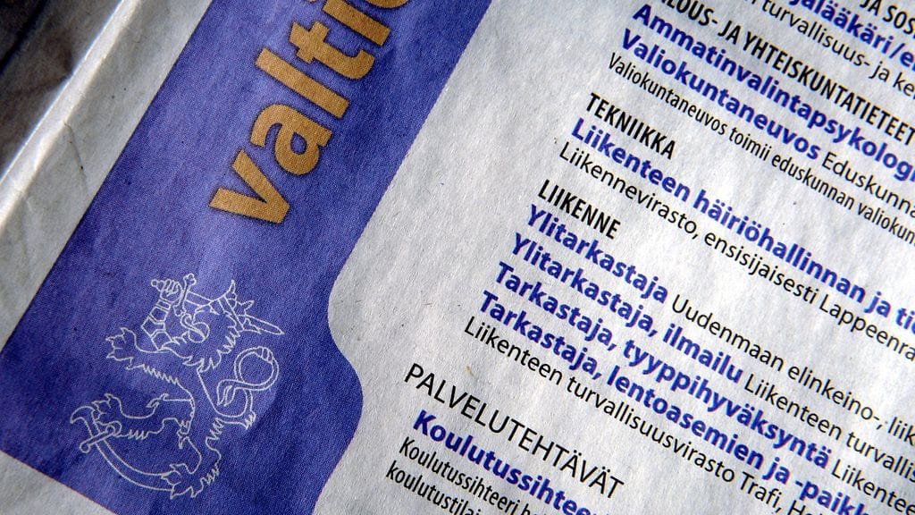 Työpaikkailmoituksia lehdessä. Kuvituskuva.