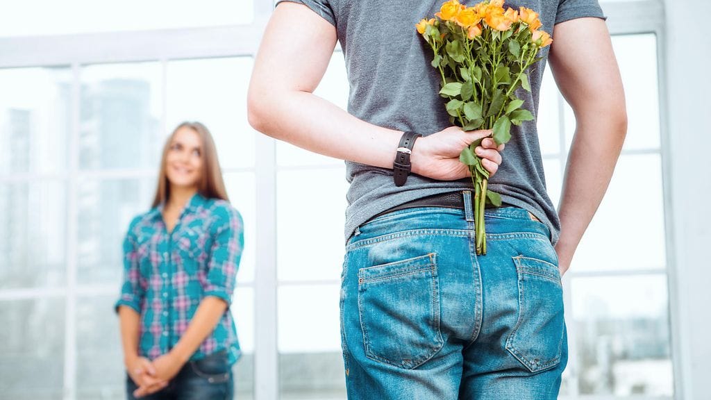 Kiltteys ja ostovimma ovat asioita, jotka ovat usein viehättävän naisen aikaansaamia.