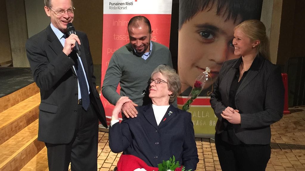 Suomen Punainen Risti myönsi Linnéa Mynttiselle Ennakkoluuloton edelläkävijä -tunnustuksen 21. maaliskuuta 2016.