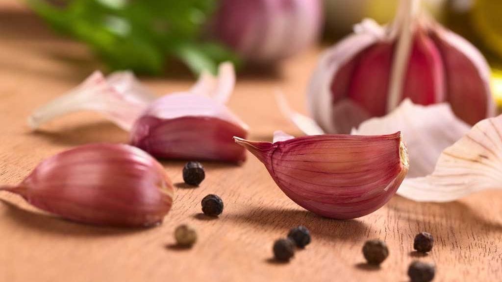 Valmistustapa vaikuttaa valkosipulin makuun.