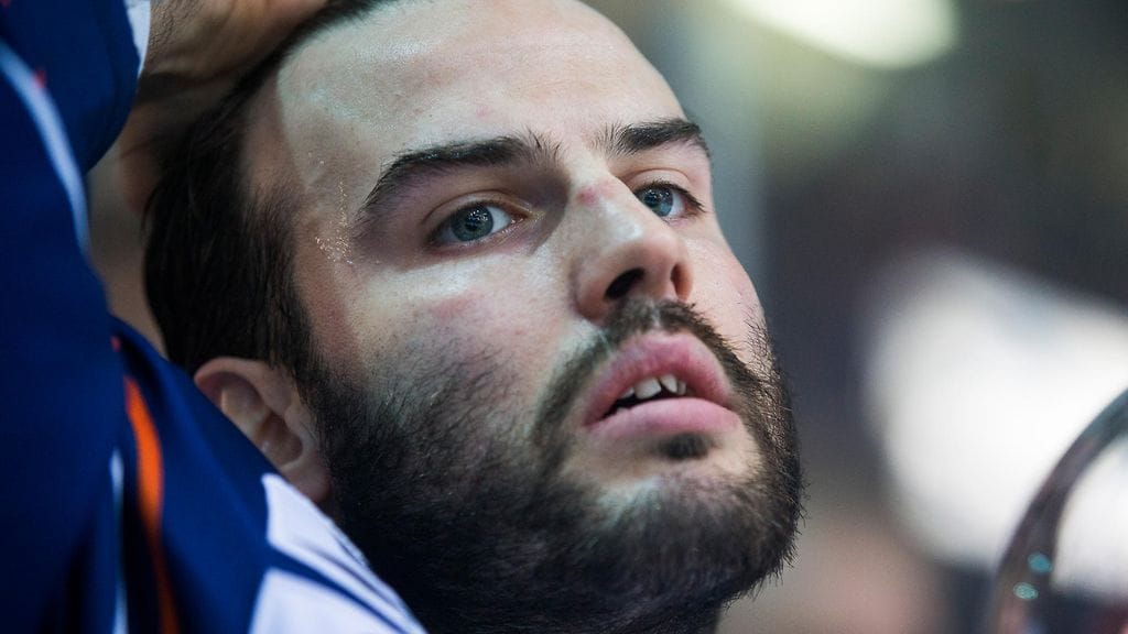 Stephen Dixon ajettiin toisen kerran suihkuun tämän kevään pudotuspeleissä.