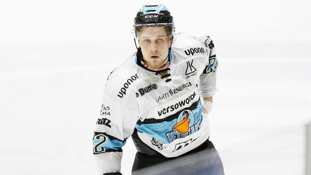 Juhani Tyrväinen, Pelicans