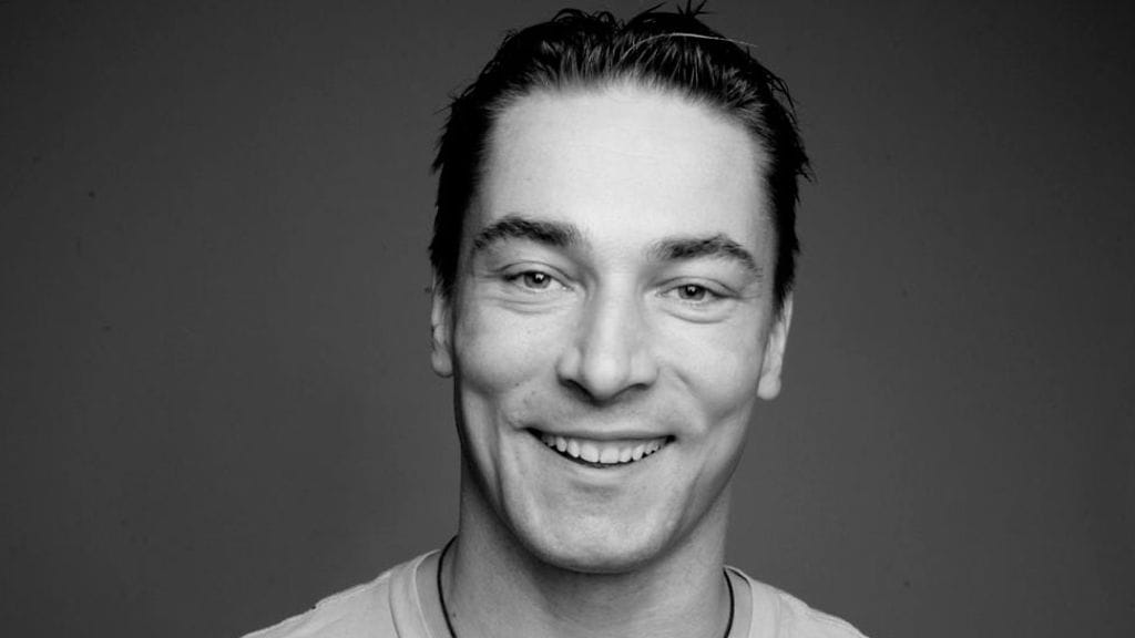 Näyttelijä Sami Uotila on viikon kuuma mies.