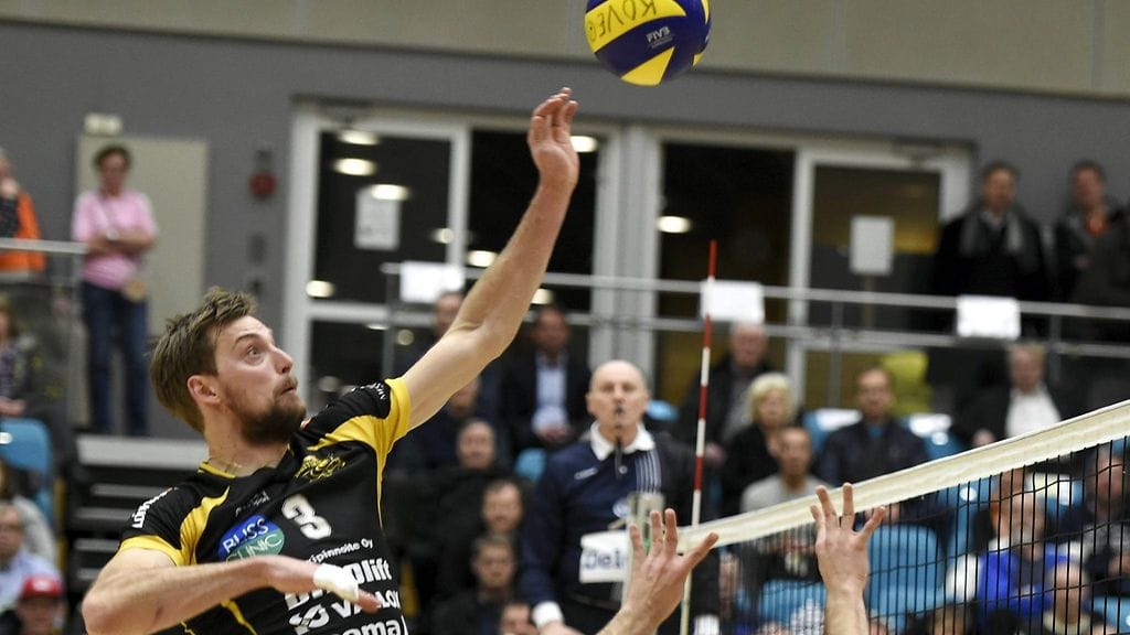 Konstantin Shumovin tähdittämä Hurrikaani lunasti paikan neljän parhaan joukkoon.